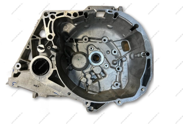 Картер сцепления КПП Lada Largus в сборе КПП (BVM5-JR5/K4M,K7M) Renault RENAULT 7701477503