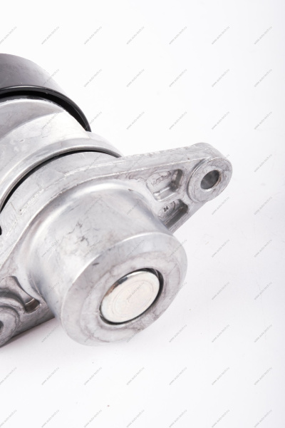 Ролик (25*D60) с натяжителем Lada Largus ремня доп. оборуд. с ГУР и кондиц. (GATES) Renault. RENAULT 8200933753