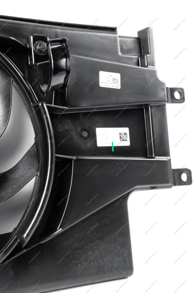 Вентилятор охлаждения с кожухом к радиатору с кондиц.н/о ВАЗ-2190 2015- Lada LADA 8450109661