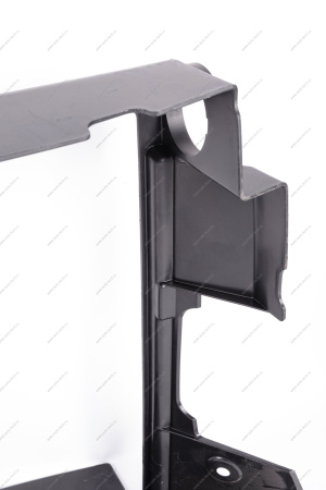 Щиток радиатора (дефлектор) на авто без кондиц. LADA Vesta Lada LADA 8450030226