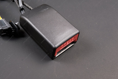 Фиксатор ВАЗ-2190 ремня безопасности переднего левый Lada LADA 8450060788