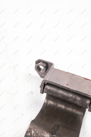 Петля ВАЗ-2121/21213/2131 капота 1 шт Lada LADA 21210-8407010-01