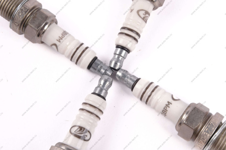 Свеча зажигания ВАЗ-2112 (АУ17 ДВРМ APS) 16 кл.4 шт.к-т (фирм. упак. ORIGINAL) (Bosch) Lada LADA 21120370701086 Свеча зажигания ВАЗ-2112 (АУ17 ДВРМ APS) 16 кл.4 шт.к-т (фирм. упак. ORIGINAL) (Bosch) Lada LADA 21120370701086