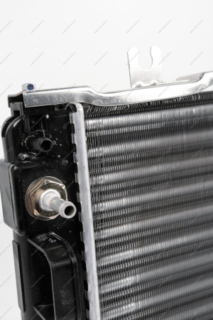 Радиатор охлаждения ВАЗ-2190/Datsun 2015- АКПП нов.обр . Gamma GAMMA GMRCL2194