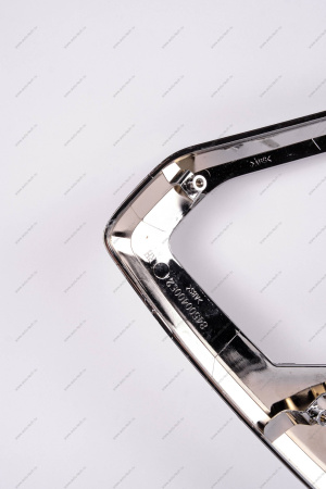 Молдинг переднего бампера нижний правый (хром) LADA Vesta FL Lada LADA 8450040052 Молдинг переднего бампера нижний правый (хром) LADA Vesta FL Lada LADA 8450040052