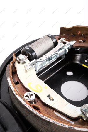 Комплект тормозов задних в сборе ( левый + правый ) LADA Largus Renault RENAULT 440208382R