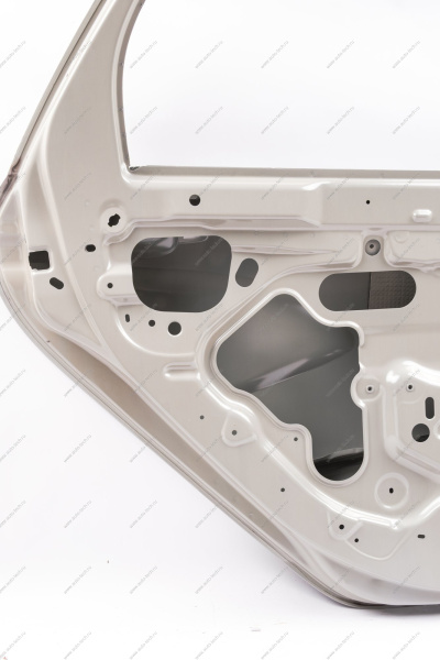 Дверь задняя левая Lada Vesta SW Cross (универсал) (катафорезный грунт) Lada LADA 8460013102