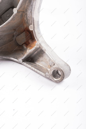 Кронштейн левой опоры подвески двигателя (P4M,P4P-BVM5) LADA XRAY Lada LADA 8450090612