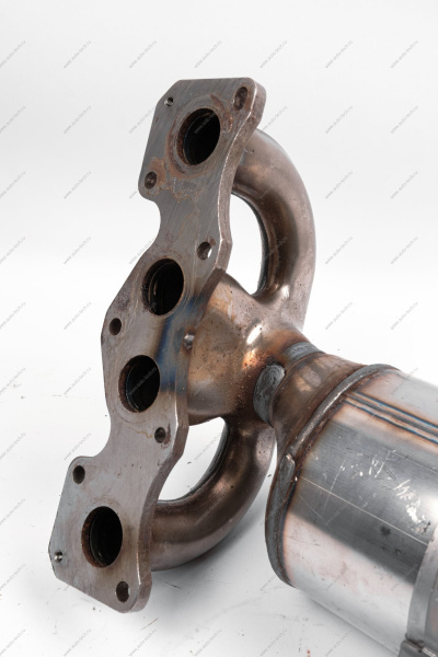 Каталитический нейтрализатор выхлопных газов Renault Logan II 2014>, Sandero 2014>, Dokker 2012- (Коллектор выпускной) Renault RENAULT 208A03629R