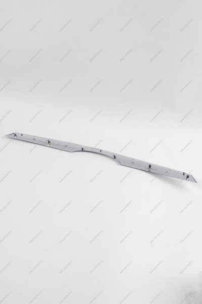 Молдинг решетки радиатора верхний (хром) LADA Largus Россия Россия 8450000246