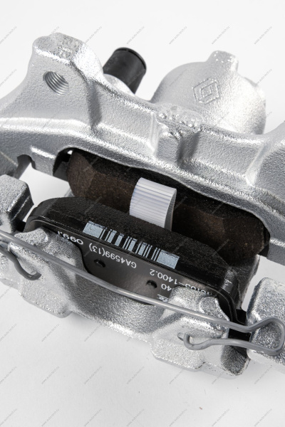 Суппорт передний правый в сборе Renault Logan II, Sandero II (суппорт 410016069R +2шт тормозн.колодки 410602581R) Renault RENAULT 410006865R