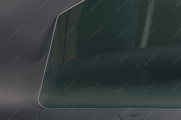 Стекло LADA Vesta опускное передней двери правое тонирован (Tinted) Lada LADA 8450045190