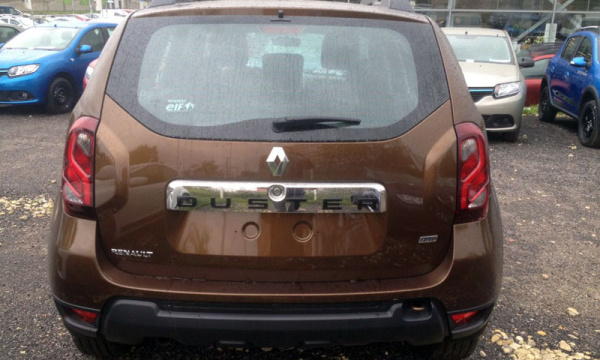 Бампер передний RENAULT Duster крашеный Коричневый орех CNA c отв под птф 2010-2014 Api Api 620220030R-CNA