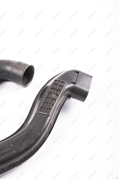 Патрубок воздушного фильтра (пластик) Lada XRAY Renault LADA 165555731R