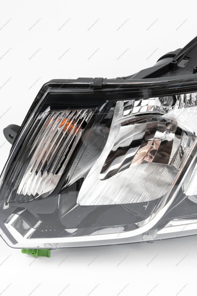 Фара левая RENAULT Logan/Рено Логан 2014- Renault RENAULT 260609450R