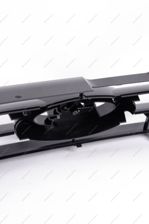 Решетка радиатора LADA Vesta SW Cross (накладка) глянцевая Lada LADA 8450030181