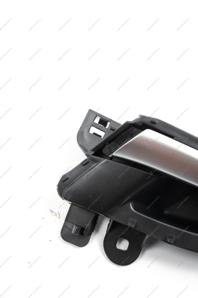 Ручка LADA Vesta/Веста внутренняя передней/задней двери правая Lada LADA 8450007743