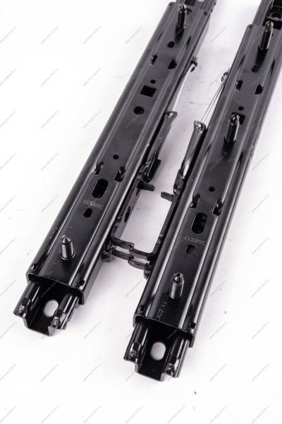 Комплект направляющих сидения правого(пассажира) LADA Largus Renault RENAULT 6001550384