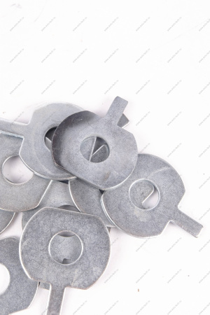 Шайба ВАЗ-2101 стопорная болта крепления звездочки распредвала Lada LADA 21010-1006022-00 Шайба ВАЗ-2101 стопорная болта крепления звездочки распредвала Lada LADA 21010-1006022-00