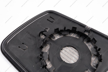 Зеркальный элемент ВАЗ-1118 н/обр., 2190 правый с обогревом нейтр. антиблик Ergon Ergon 96179909