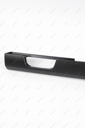 Накладка LADA Largus двери задка левая (пласт) 6001549301(без отв. под личинку) Renault RENAULT 8200553159