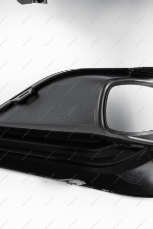 Облицовка ПТФ левая ( с отв. под парктроник) LADA Vesta SW Cross FL Lada LADA 8450042710