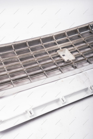 Решетка радиатора ВАЗ-2107 + молдинг 21070-8402104-02 (хром) пластик к-т ДЗА LADA 21070-8401014-02