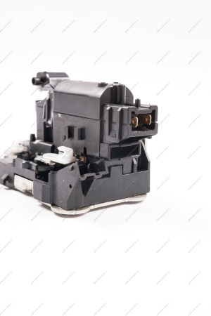 Замок двери LADA Largus/Лада Ларгус внутренний передний правый с эл. приводом (Valeo) Lada LADA 805024577R