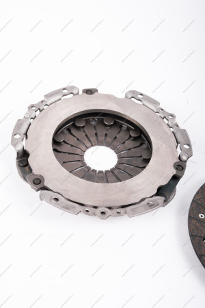 Диск сцепления ведомый+нажимной без выжимн подш. КПП-JR5 к-т LADA XRAY/Vesta Trialli TRIALLI FR773
