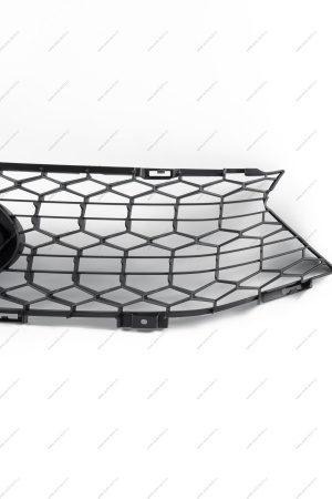 Решетка переднего бампера верхняя LADA Vesta FL Lada LADA 8450040059