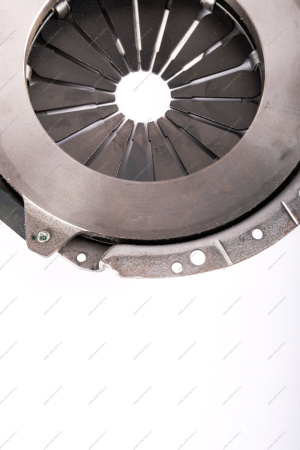 Диск ВАЗ-21214 сцепления нажимной (корзина) (VALEO) Lada LADA 21214160108500