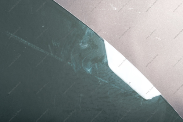 Стекло LADA XRAY опускное передней двери левое с защитной пластиной в сборе Lada LADA 803016824R