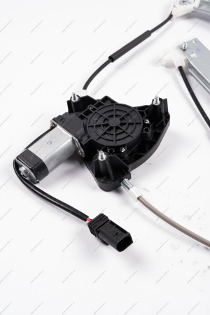 Электростеклоподъемник ВАЗ -21214 передней двери левый Lada LADA 8450087049