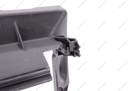 Щиток радиатора для авто с кондиц. (дефлектор) LADA Vesta Lada LADA 8450008157