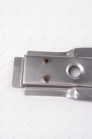 Кр-н переднего сидения передний (поперечина под шпильки) ВАЗ-2110 (усиленный) Kamaz KAMAZ 21100510100063