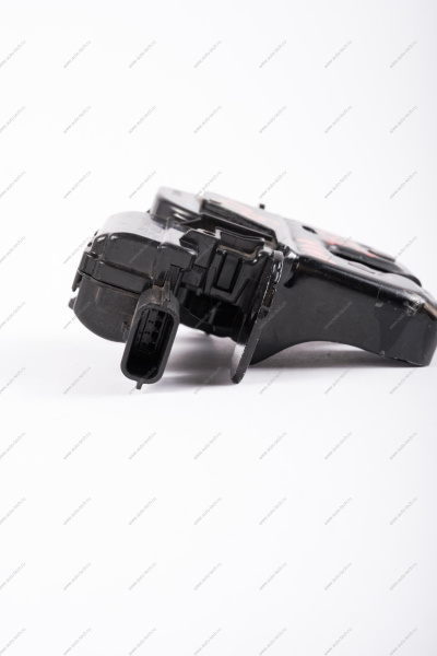 Замок крышки багажника ВАЗ-2190 Lada LADA 21900560601000