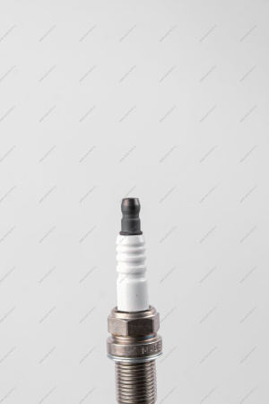 Свеча зажигания RENAULT Logan/LADA Largus/Logan 2014- (16 кл) K4M K4J E7J F4R 1шт Renault RENAULT 7700500155