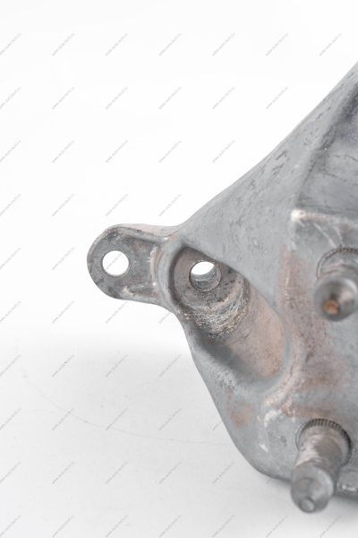 Кронштейн LADA XRAY/Largus левой опоры подвески двигателя (P4M,P4P-BVR5,BVI5) (2 шпильки) Lada LADA 8450020020