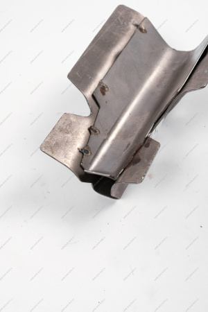 Поддомкратник ВАЗ-2121 задний левый (кронштейн) Lada LADA 21210510141100