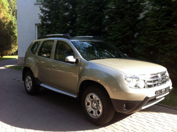 Бампер передний RENAULT Duster крашеный Светлый базальт KNM c отв под птф 2010-2014 Api Api 620220030R-KNM