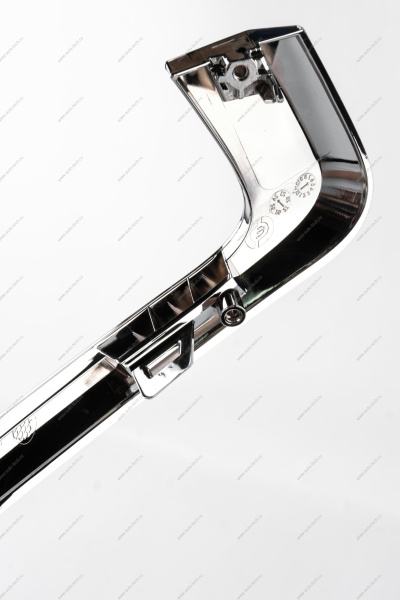 Молдинг переднего бампера верхний правый (FL) LADA GRANTA 2018- Lada LADA 8450100990