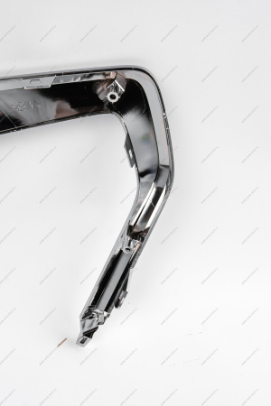 Молдинг переднего бампера нижний правый (хром) LADA Vesta FL Россия Россия 8450040052