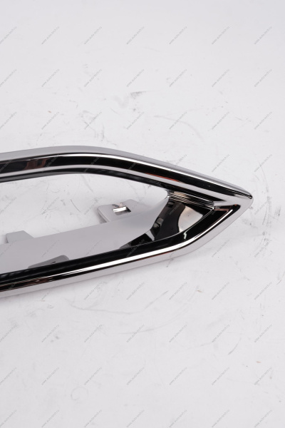 Вставка заднего бампера нижняя правая LADA Vesta NG Lada LADA 8450040764