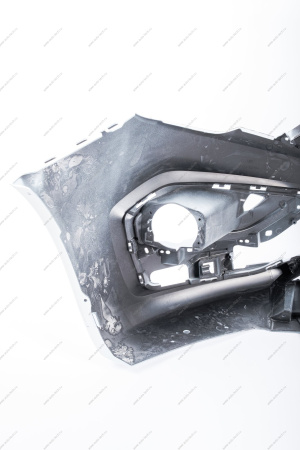 Бампер передний без отверстий под датчики системы парковки в цвет 221 Ледниковый (белый) LADA Vesta FL Lada LADA 8450040054-221