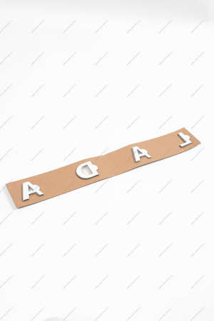 Орнамент крышки багажника ,LADA, LADA Largus/Largus(FL) с 22.02.2019 Renault RENAULT 908926320R