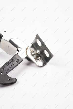 Крючок замка капота (FL) LADA GRANTA 2018- Lada LADA 8450101038