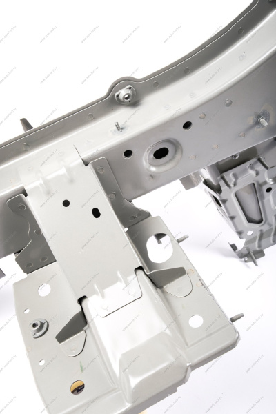 Брызговик LADA Largus с лонжероном левый в сборе (двигат.11189/21129) Lada LADA 8450108436