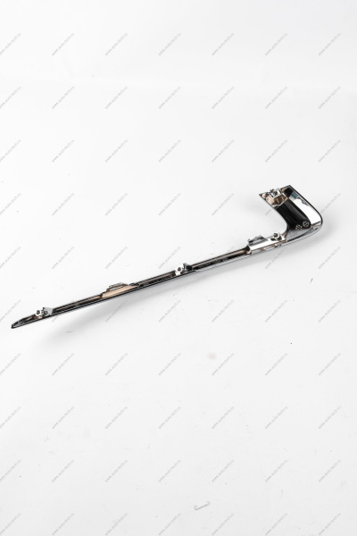 Молдинг переднего бампера верхний правый (FL) LADA GRANTA 2018- Lada LADA 8450100990