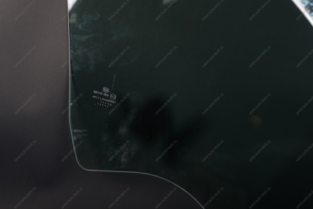 Стекло двери переднее левое Tinted тонирован.) LADA Largus 6001546702/8200433835/803016965R (AGC) Lada AGC 4027796