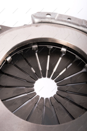 Диск ВАЗ-21214 сцепления нажимной (корзина) (VALEO) Lada LADA 21214160108500